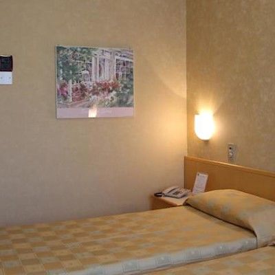 Mokinba Sant'ambroeus 3* Milan