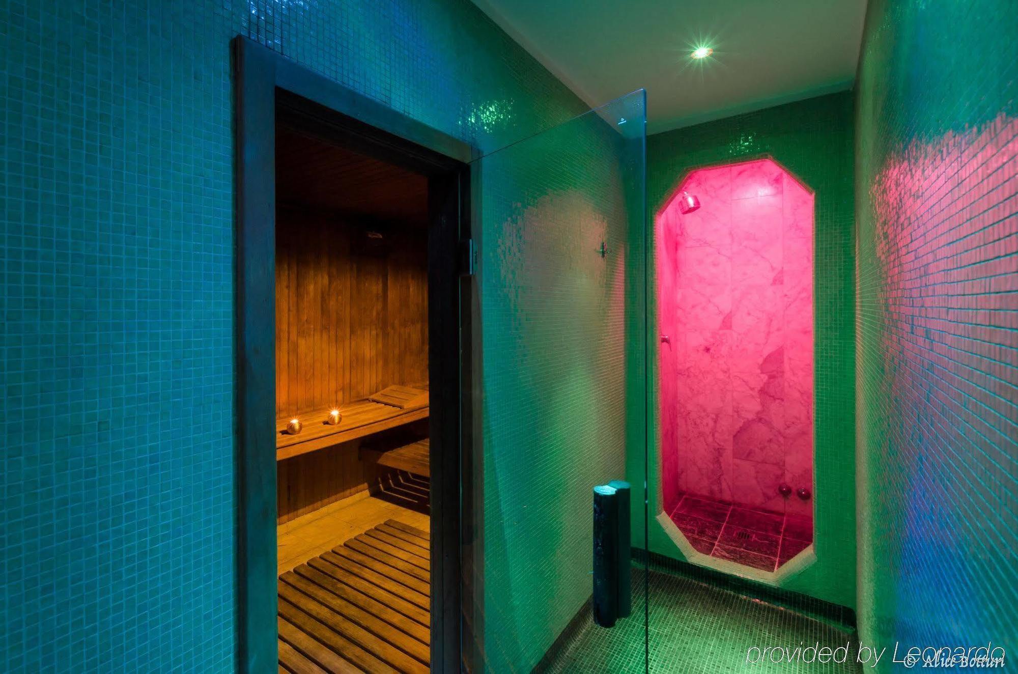 Sina De La Hotell Milano