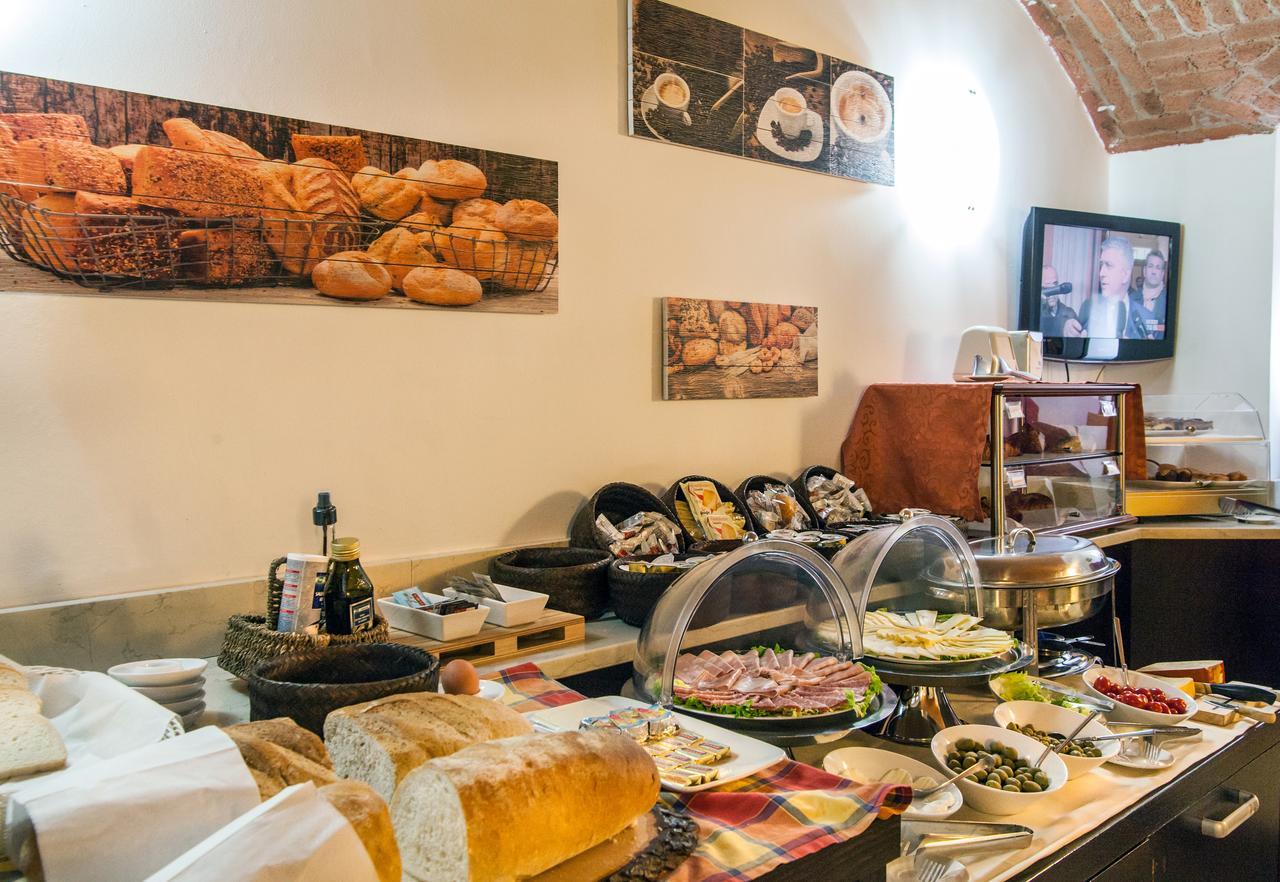Del Corso 3* Milano