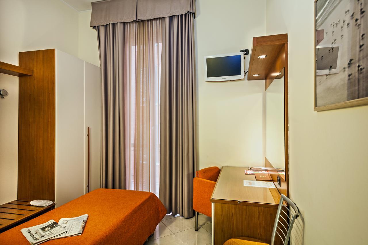 Del Corso 3* Milano