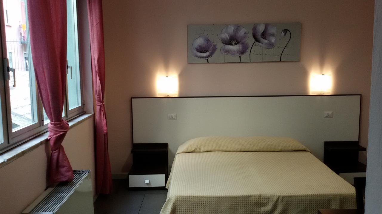 Lucania Hotel *