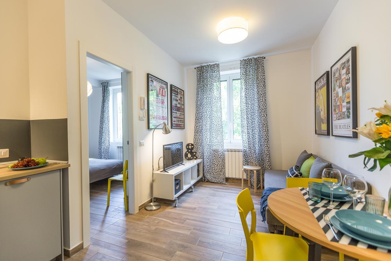 Certosa Colorful Mini Flats Apartment Milan
