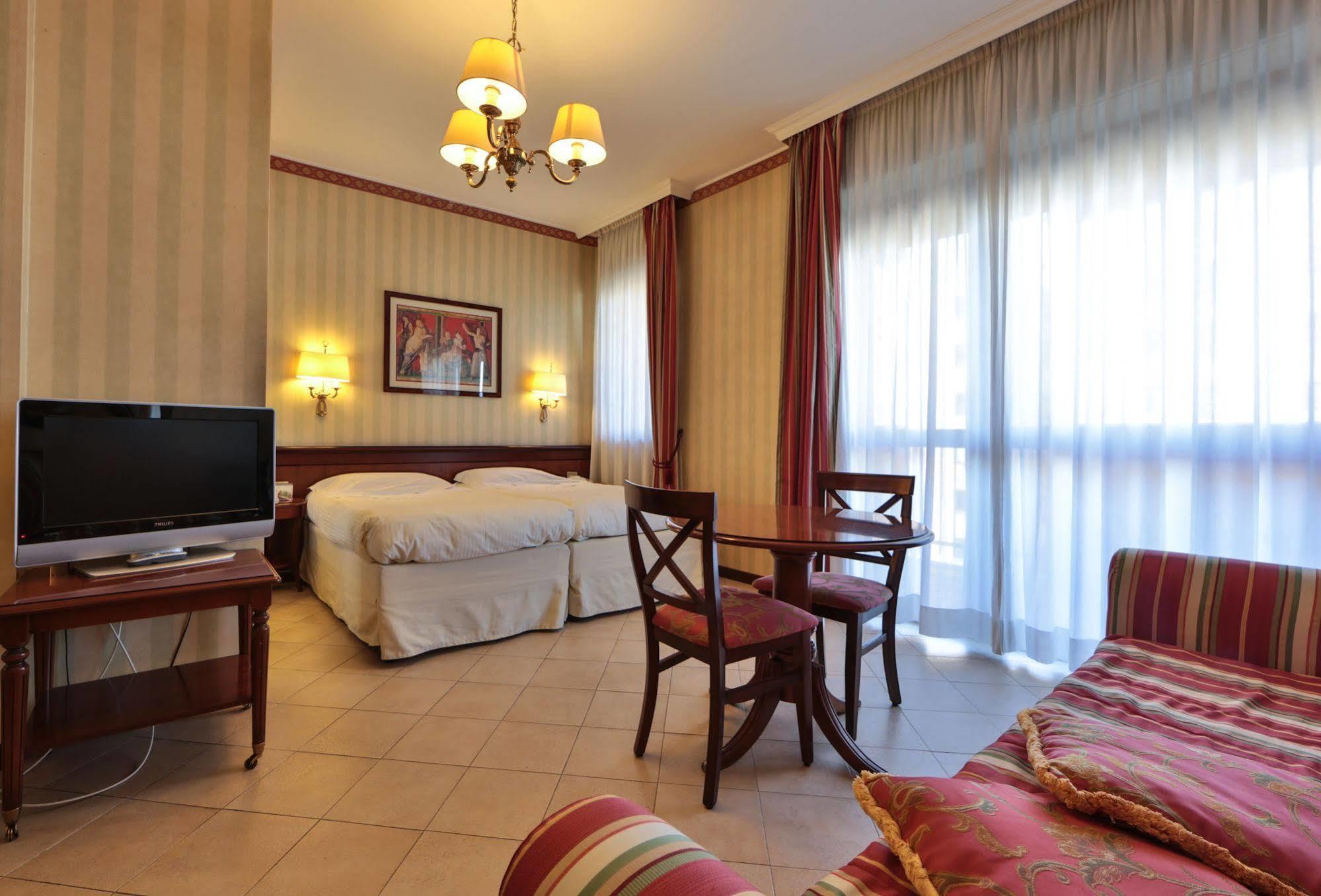 & Contessa Jolanda 4* Milan