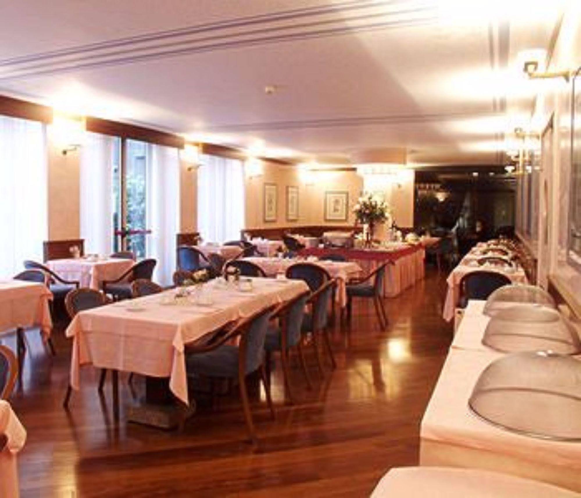 Crivi's Hotel