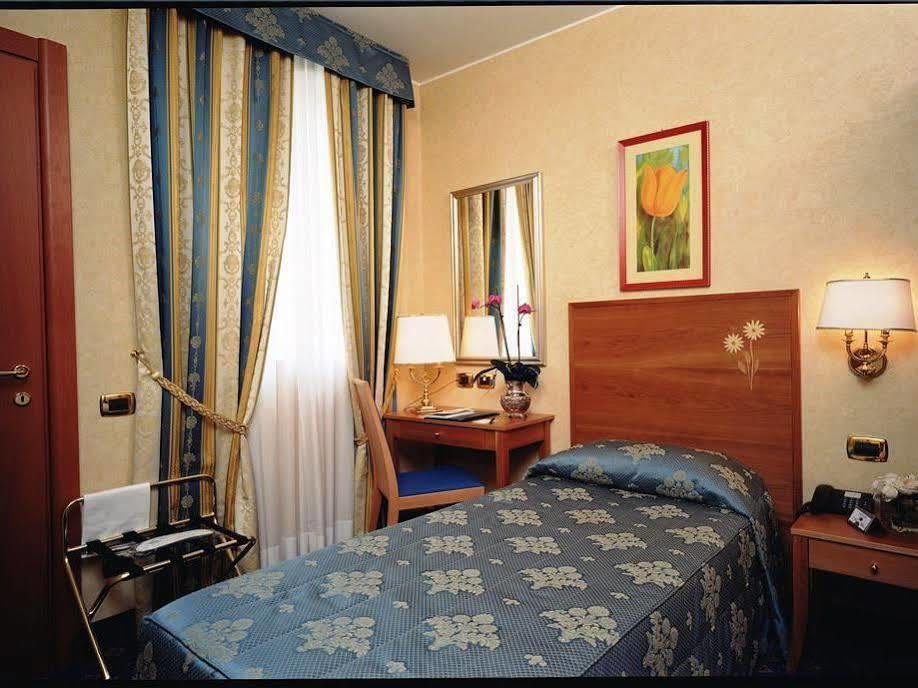 Boutique Dieci 4* Milano