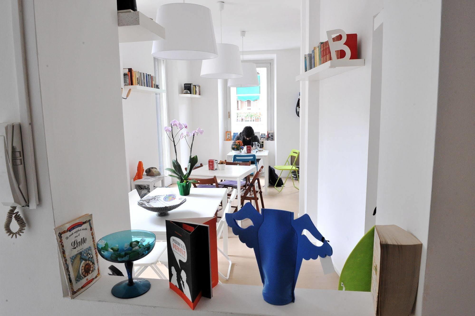 Hostel Gogol'ostello & Caffe Letterario *