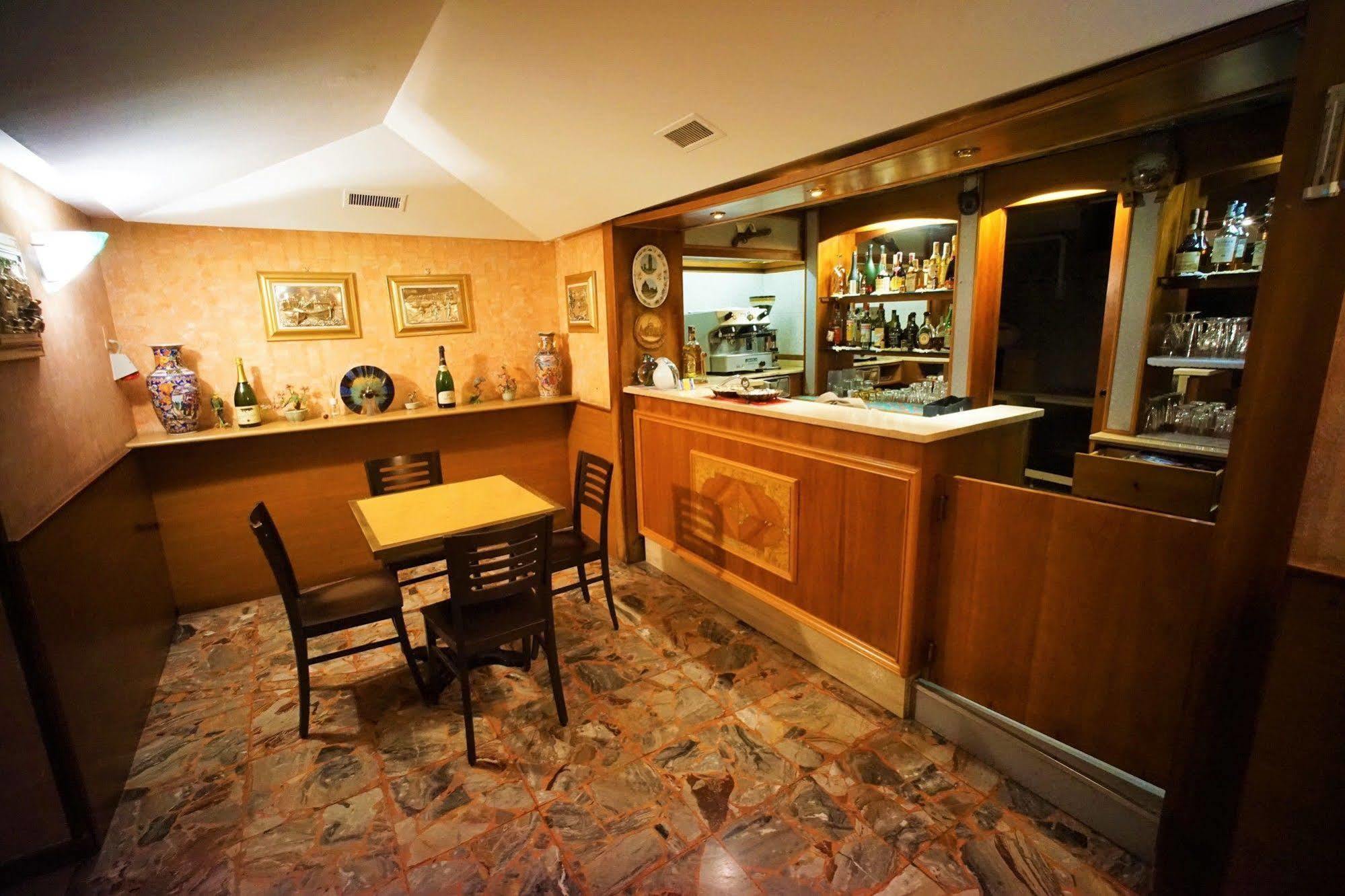 Gran Sasso Hotel 2*