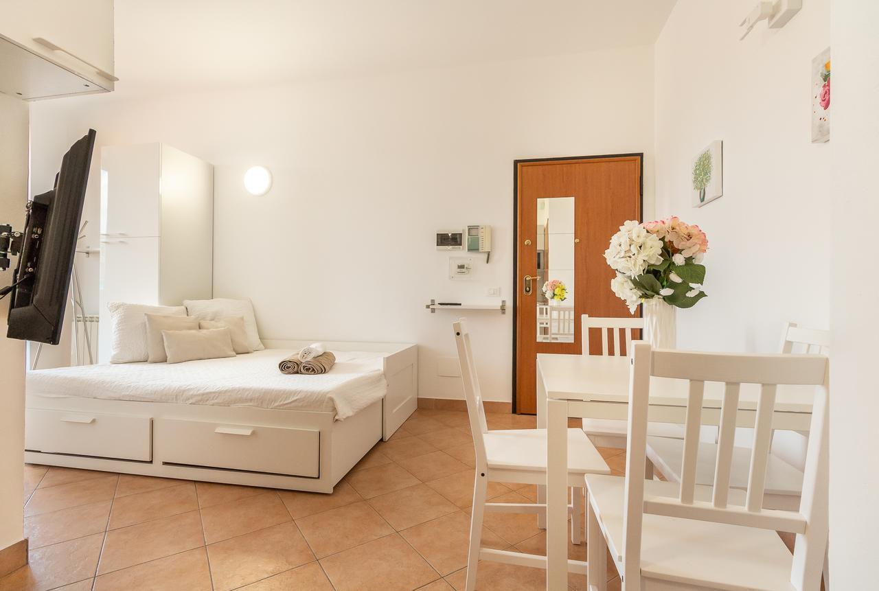 Alessia's Flat - Affori Apartment *