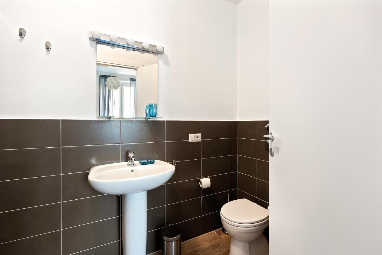 Apartment Certosa Colorful Mini Flats *