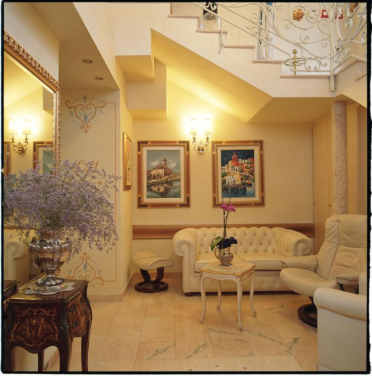 Boutique Dieci Hotell 4*