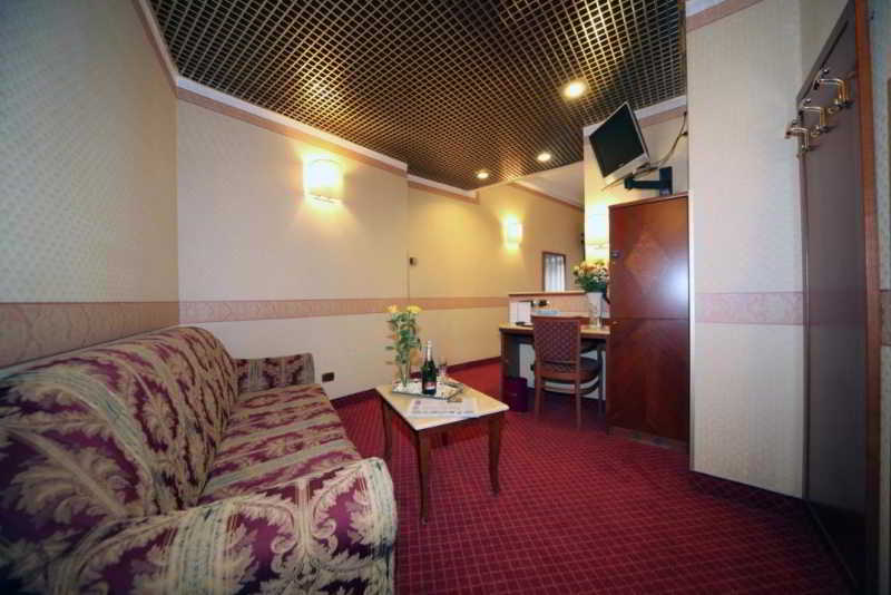 Mokinba King Hotel