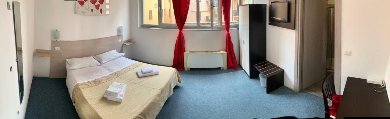Lucania Hotel *