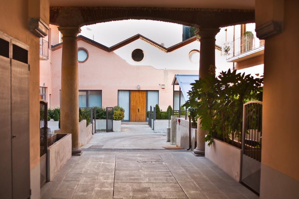 Easy - And Navigli 2* Milano