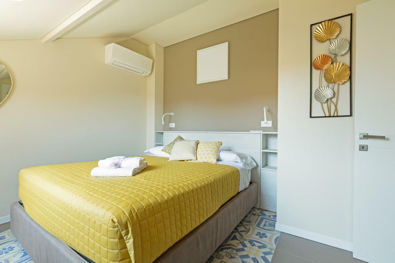 Renovated Penthouse Duomo & Via Torino