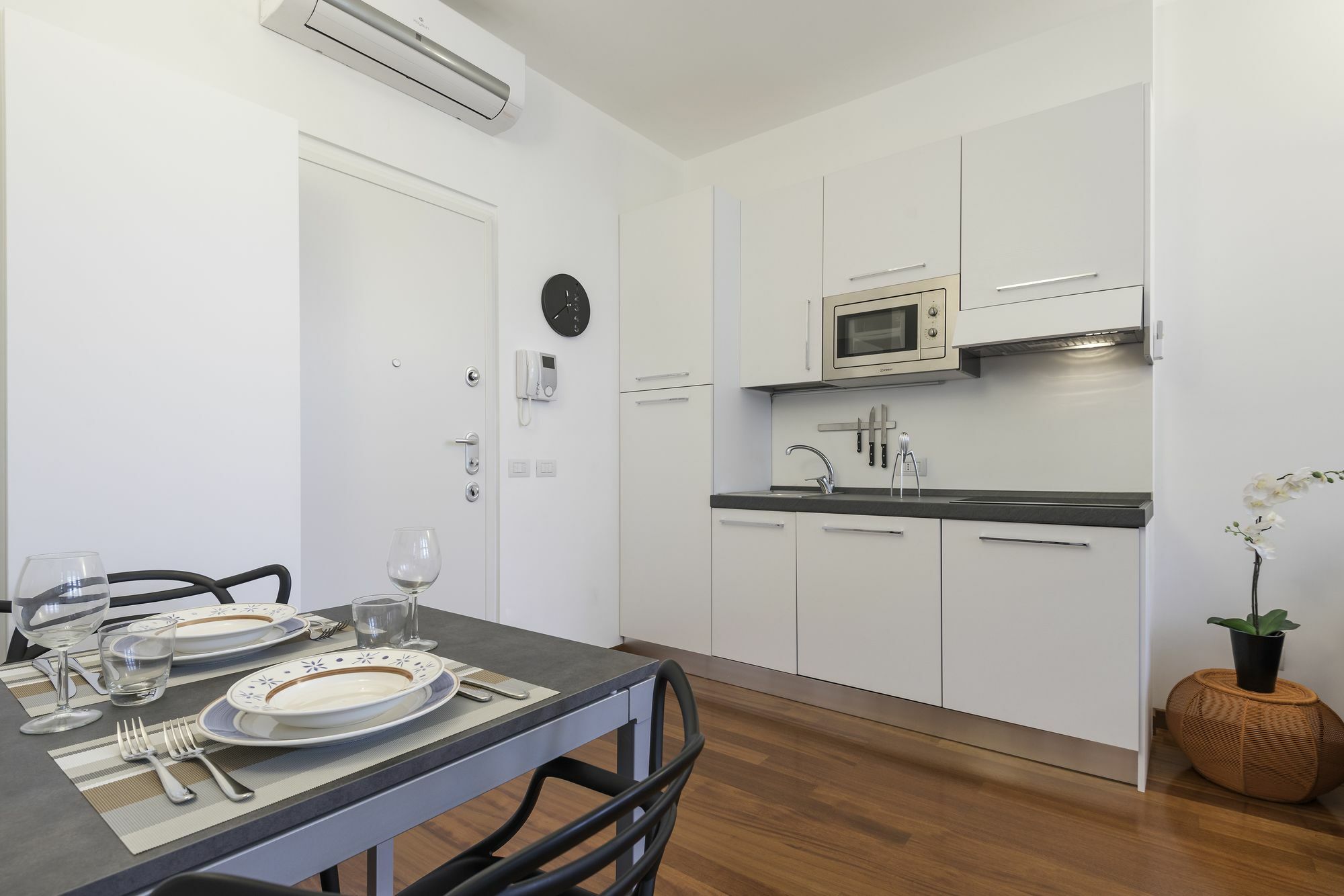 Rentclass - Fair Area - Piazza De Angeli Milano