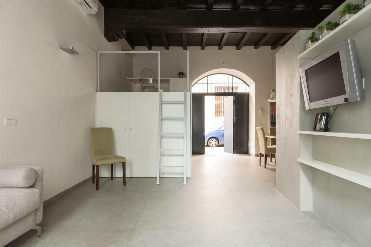 Le Scuderie Di Sant'ambrogio * Milano