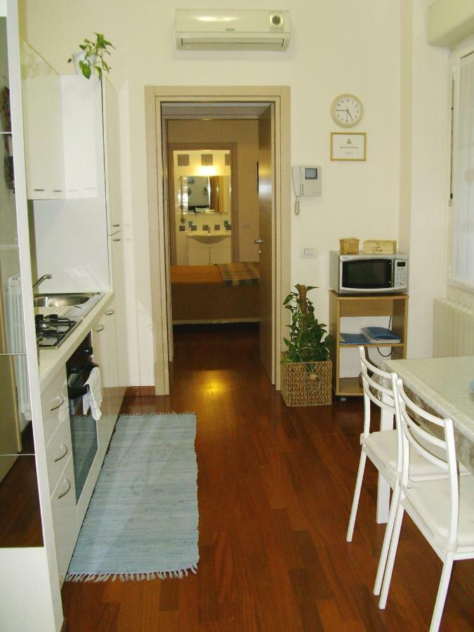 Zara Cosy & Cheap Apt - Easy Parking Apartment Milan