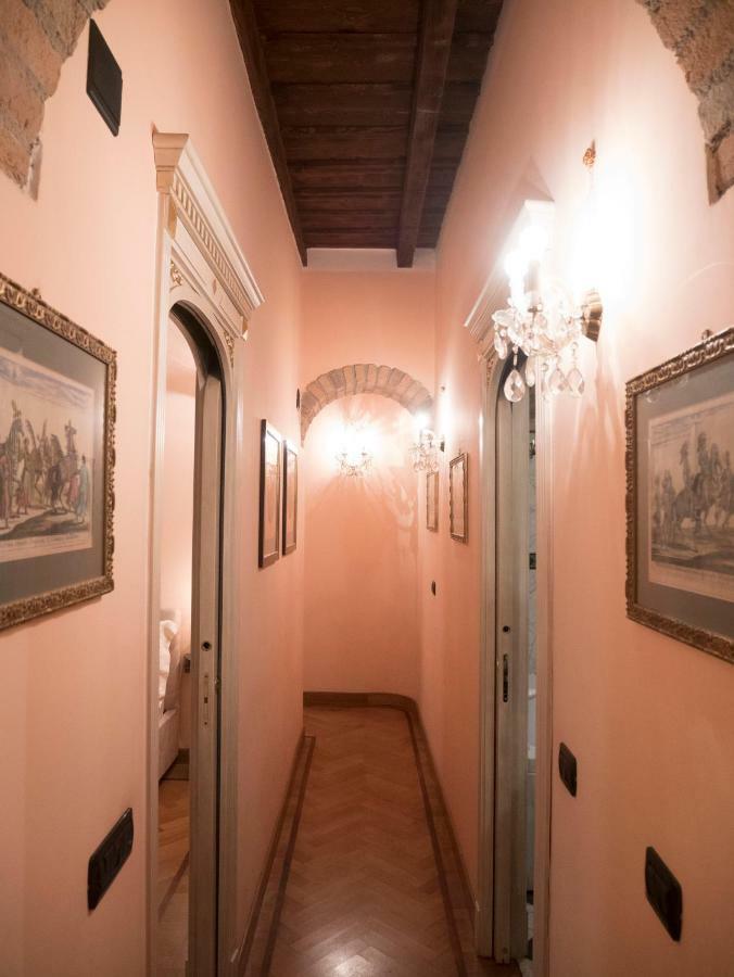Broletto 26 * Milano