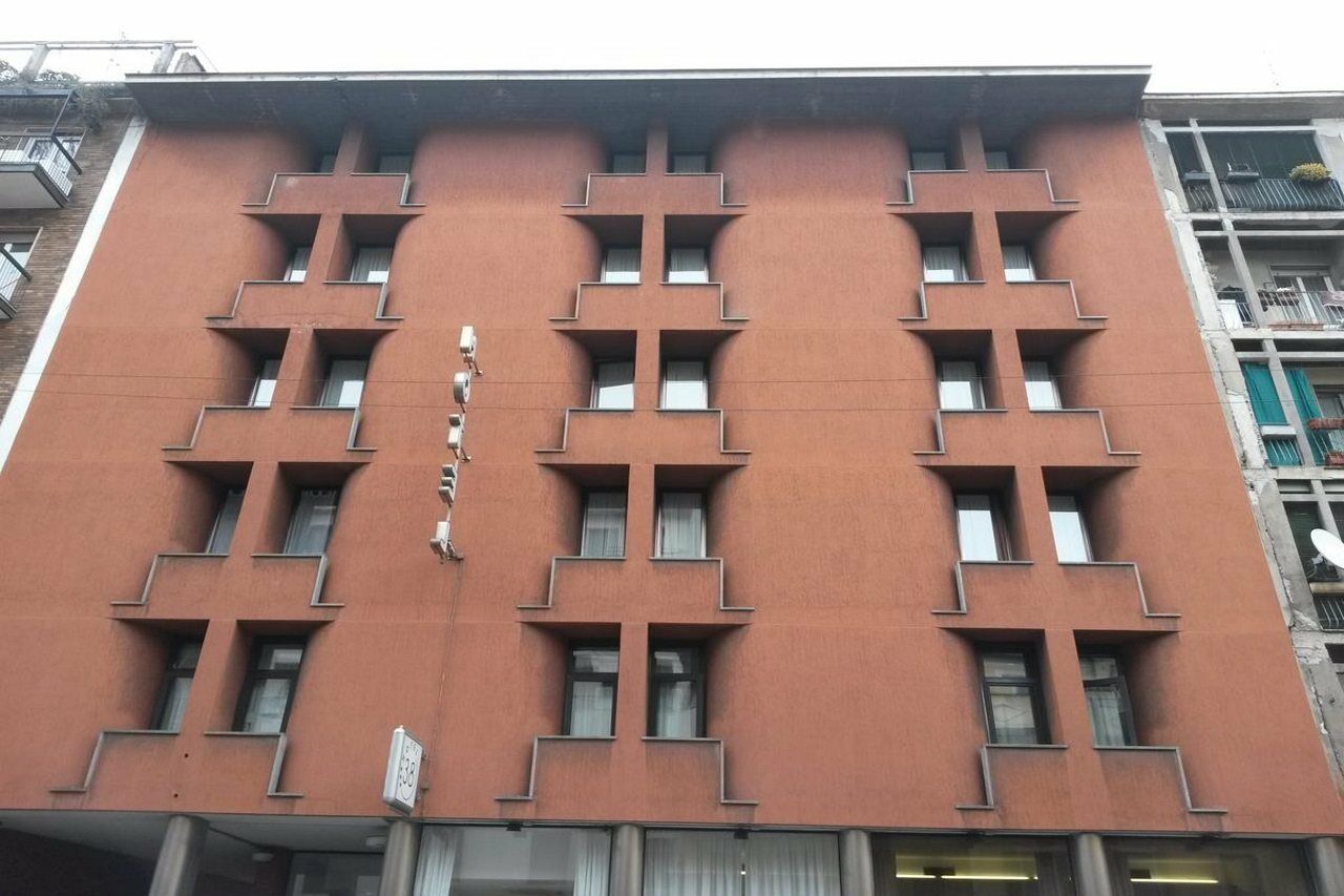 Hotel 38