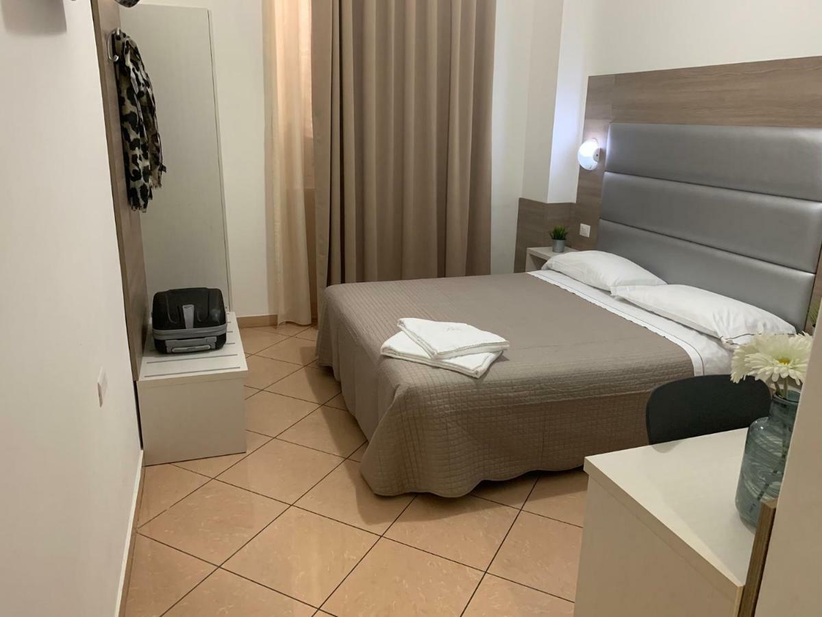 Siro Hotel 2*
