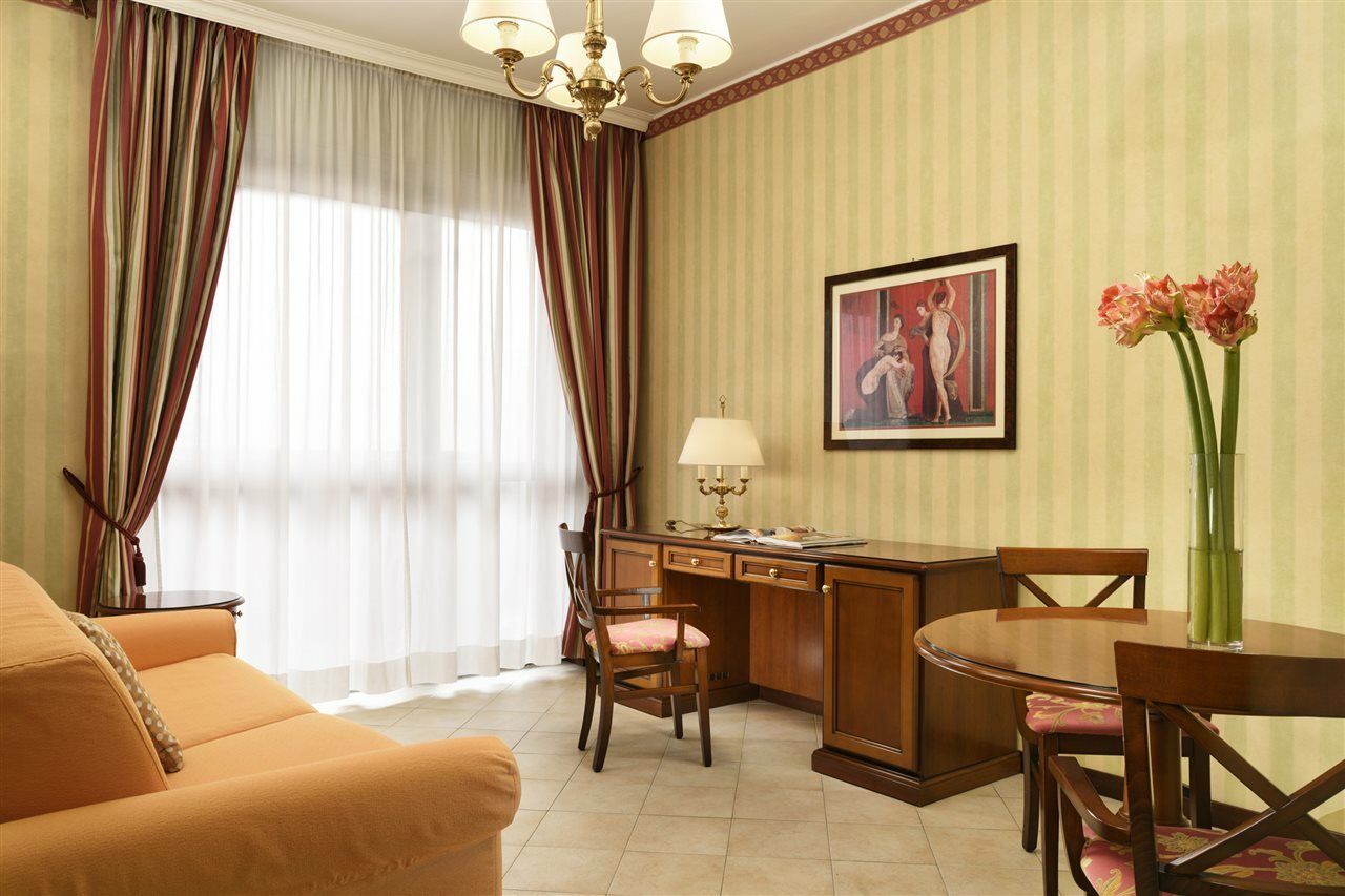 Aparthotel & Contessa Jolanda 4*