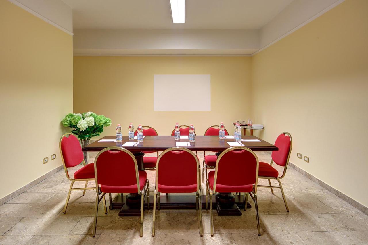 Hotel Mythos Milaan