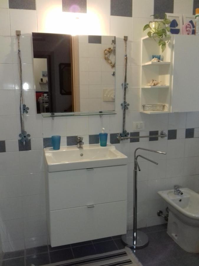 Zara Cosy & Cheap Apt - Easy Parking Apartment Milan
