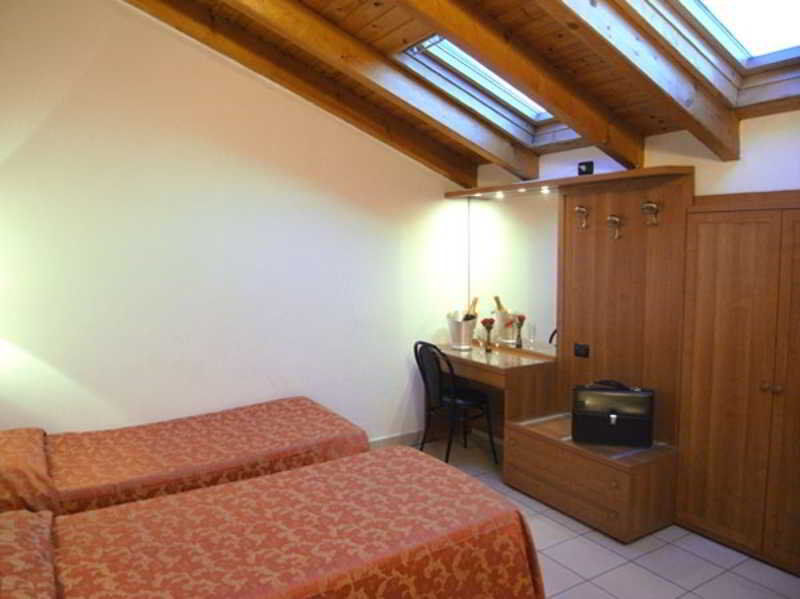 Hotel Mondial Milan