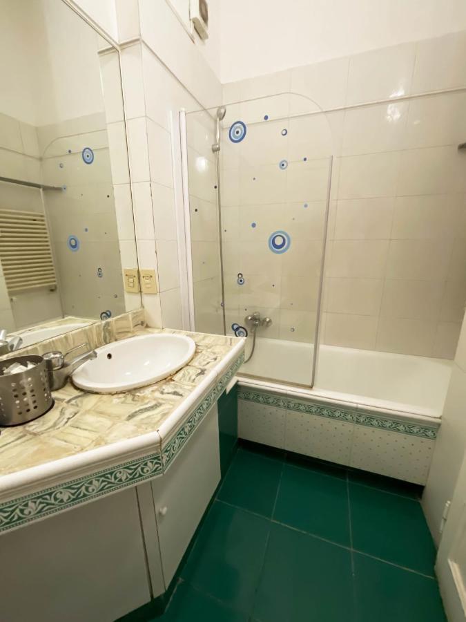 I Am Here Central Station Guest house