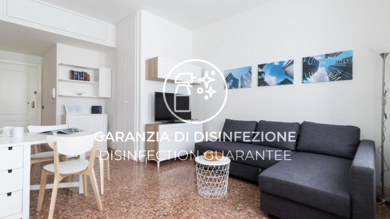 Italianway - Zara 63 * Mailand