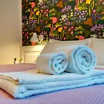 Dimora Claudia - Elegante Matrimoniale Con Bagno, Private Rooms, Self Check In, No Reception