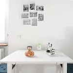 Bnbutler - Alzaia Naviglio Grande - Your Nest In The Most Romantic District In Milan