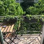 Casa Alberto da Giussano, elegante bilocale in centro con balcone sul parco