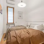 The Best Rent - Spacious Three-Bedroom Apartment In Moscova