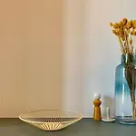 Lovely Studio Flat In Bocconi
