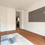 Modern & Comfortable Flat - Near Central Station
