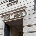 Luxury Apartment - Near Stazione Centrale
