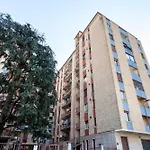 Two Spacious Bedrooms 1 Minute To Metro Stop