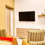 Sarpi56; New 2 Bd Apartment In Sempione District