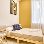 Sarpi56; New 2 Bd Apartment In Sempione District