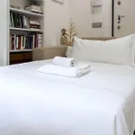 Mirrors House Chic Apartment In The City Center