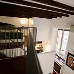 Navigli-Duomo Rehomes Green Loft