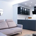 Prestige Boutique Homes-Arco Della Pace Exclusive Family Apartment