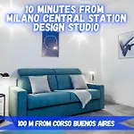 5\' From Metro Lima, Design Studio