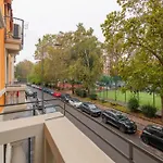 Ercole Ferrario 12 - Ampio E Luminoso Appartamento