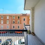 Nuovissima Dimora Con Terrazzino