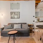 Crocetta Modern Flat