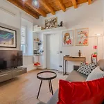 Crocetta Modern Flat