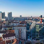 Milano Isola - Bright 2-Room Apartment With Balcony
