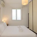 Comfortable Two Bedrooms Apartment Chiesa Rossa - Mirable Pm